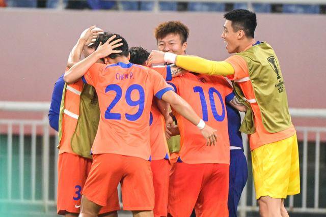 俱乐部杯-韩德君10分辽宁负首钢 范子铭8+11