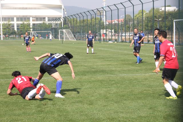 利拉德复出空砍28分 步行者大胜4-2淘汰雄鹿