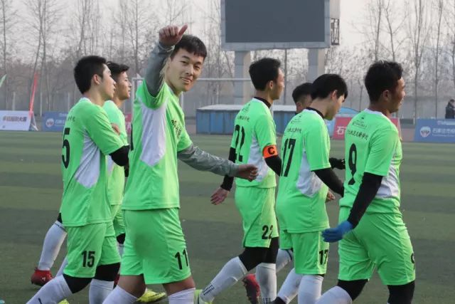 库里27+7+9希尔德关键三分 勇士力克绿军5连胜