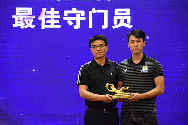 王俊杰18+7+6宁波送上海四连败 洛夫顿18+10